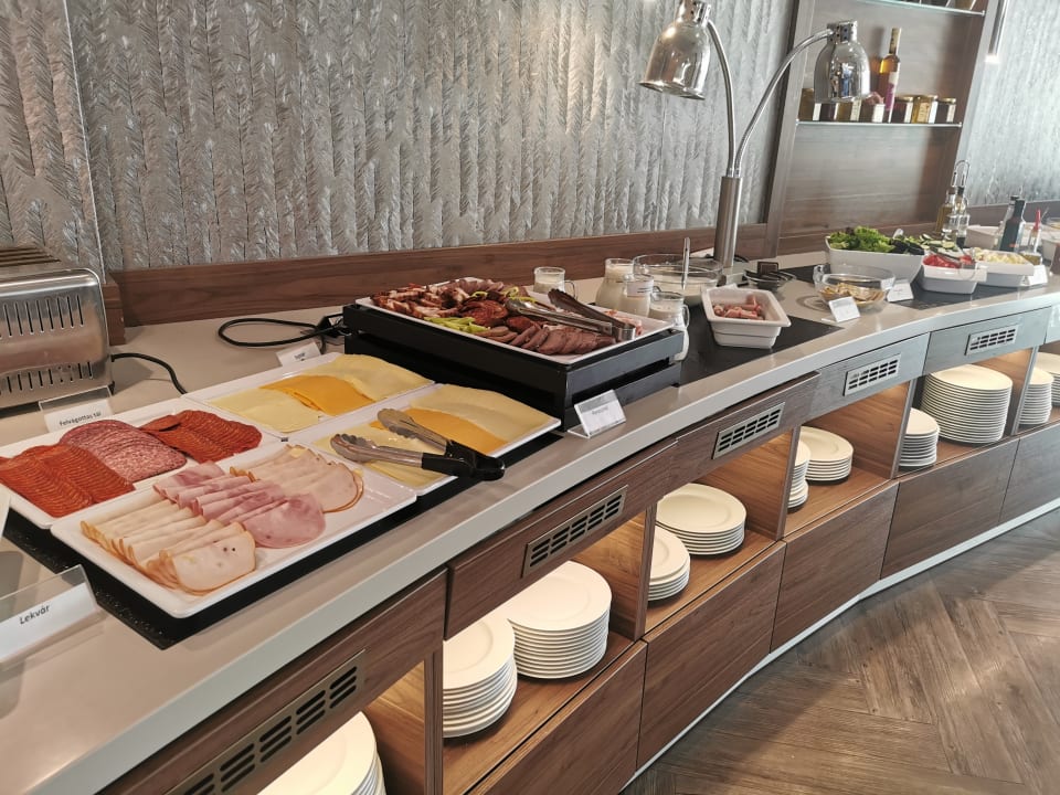 Gastro Hotel Golden Lake Resort