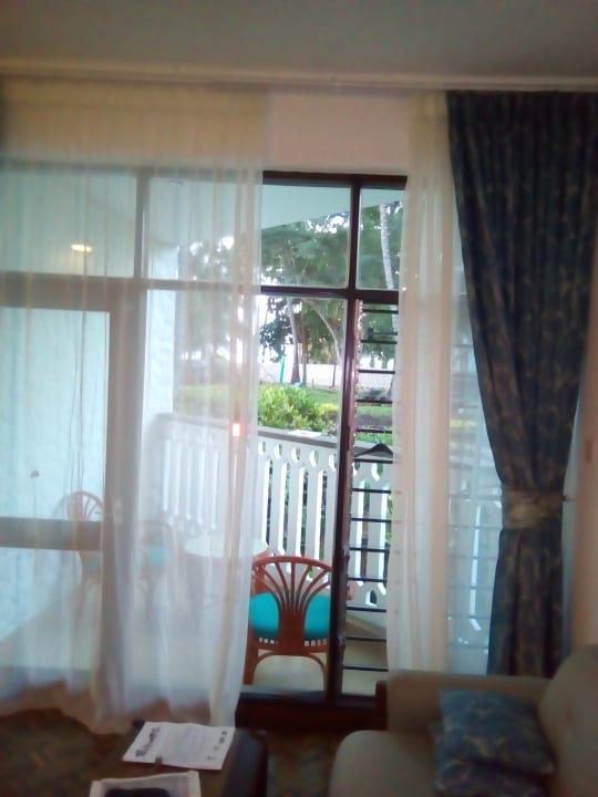 Das Zimmer mit Blick Richtung Garten und Pool! Travellers Beach Hotel & Club