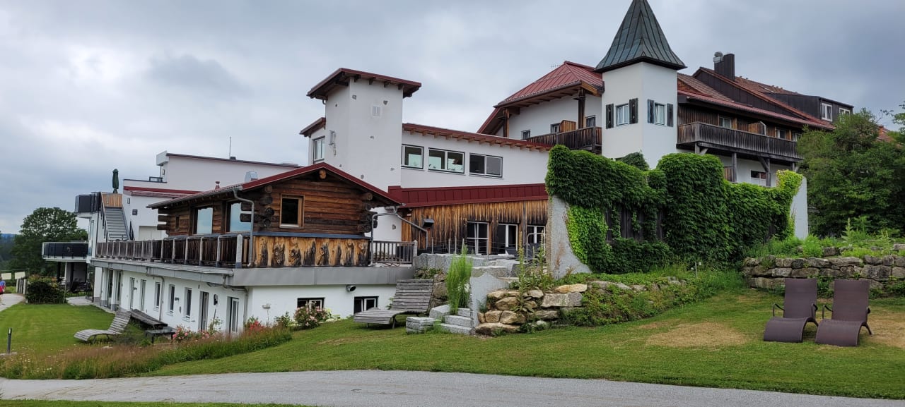 Außenansicht 1. Bier & Wohlfühlhotel Gut Riedelsbach