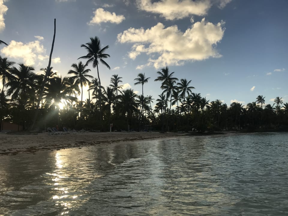 Strand Wyndham Alltra Samana