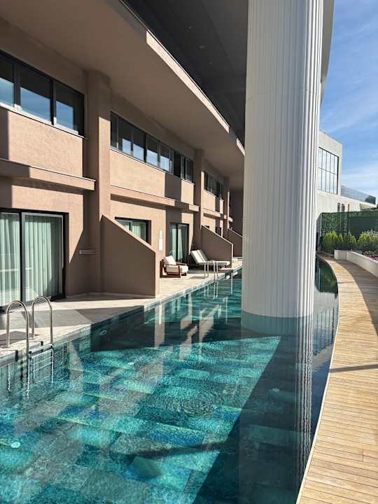 Pool Hotel Miracle Resort