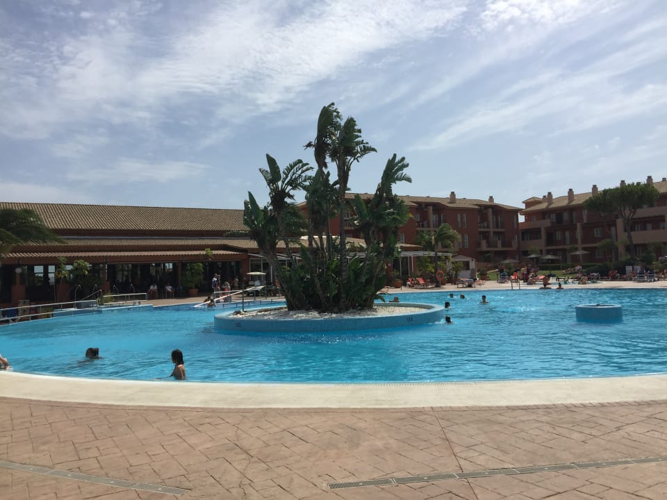 Pool Ilunion Sancti Petri