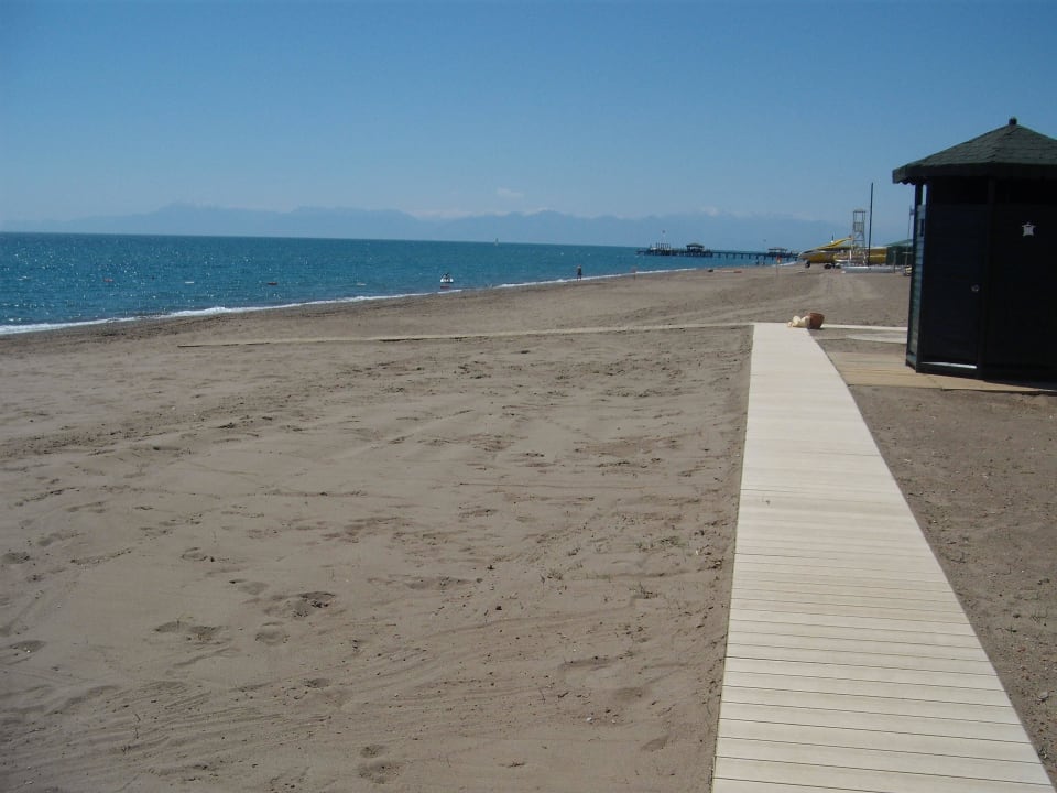 Piaszczysta plaża Xanadu Resort Hotel