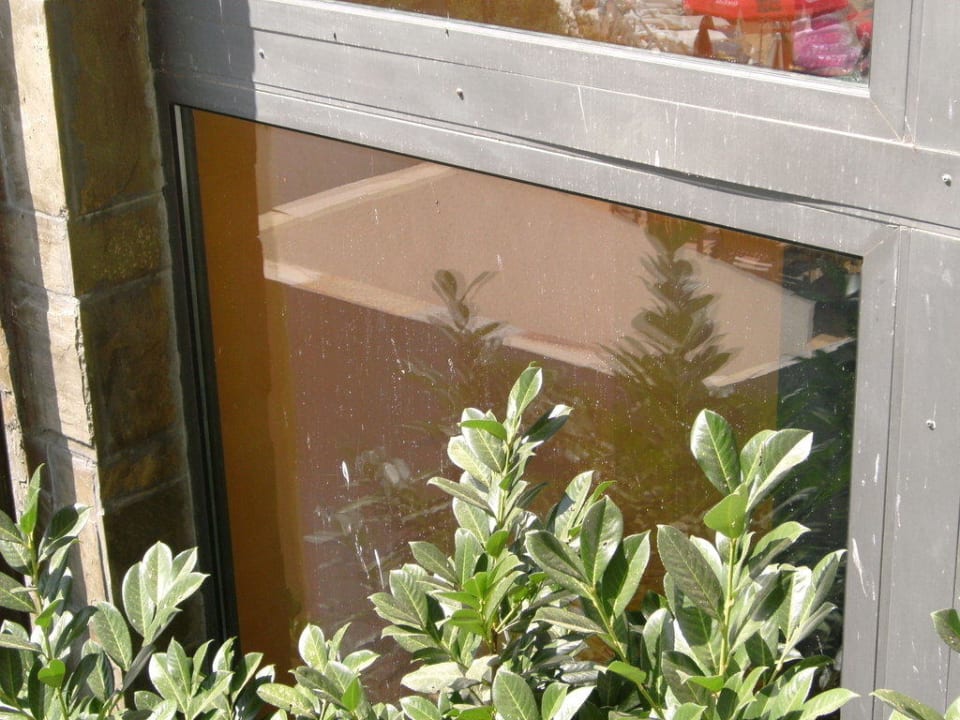 Fenster von aussen Bella Vista Beach Club