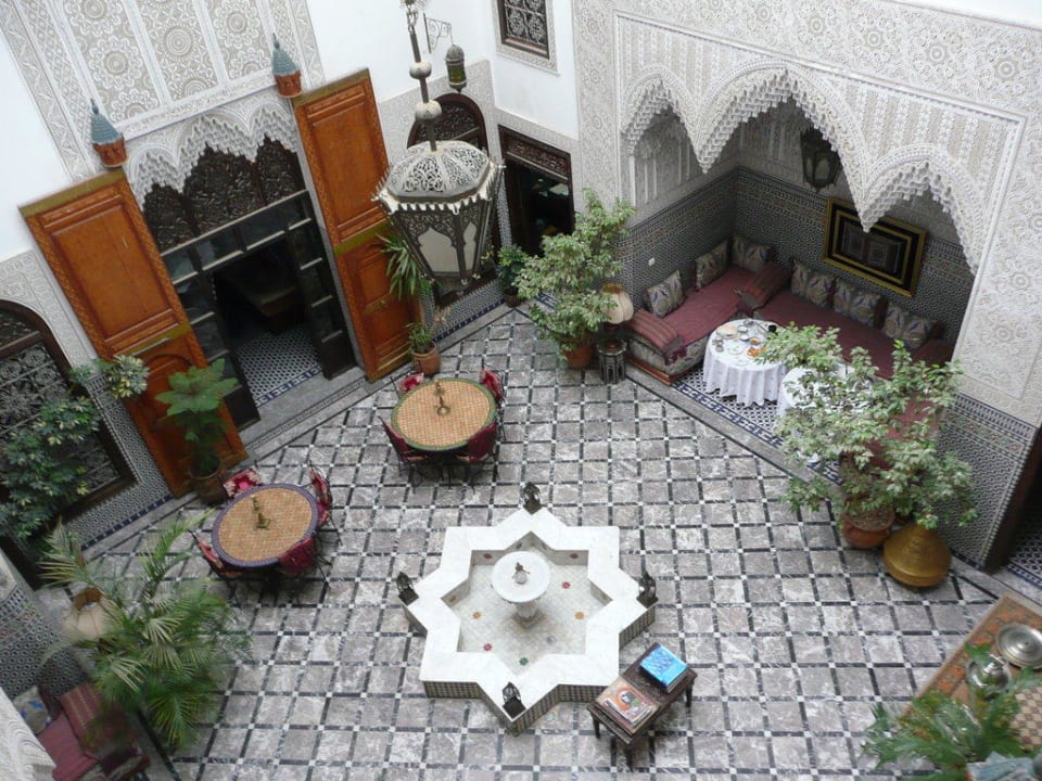 Ausblick aus dem Zimmer in die Lobby Hotel Riad Al Pacha