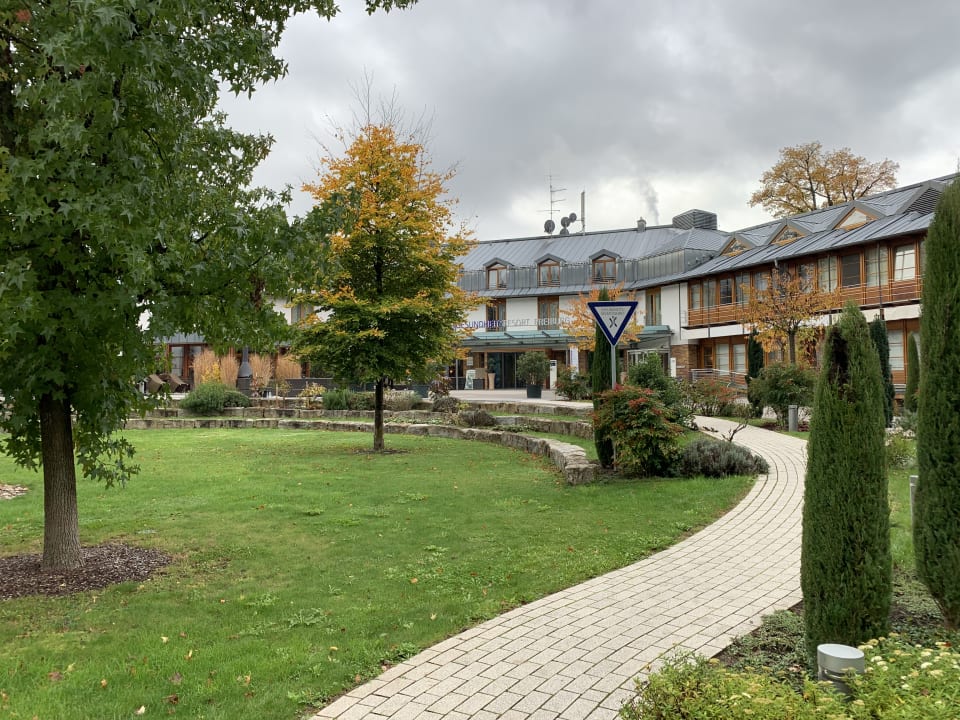 Gartenanlage Dorint Thermenhotel Freiburg