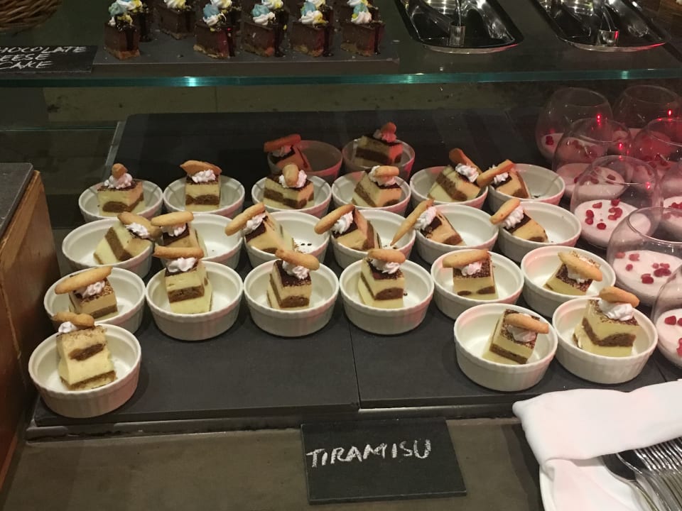 Restaurant NH Collection Maldives Havodda Resort