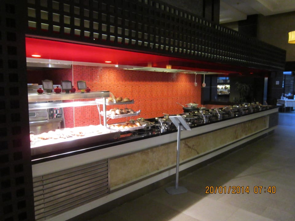 Grillstation im Restaurant Limak Lara Deluxe Hotel & Resort