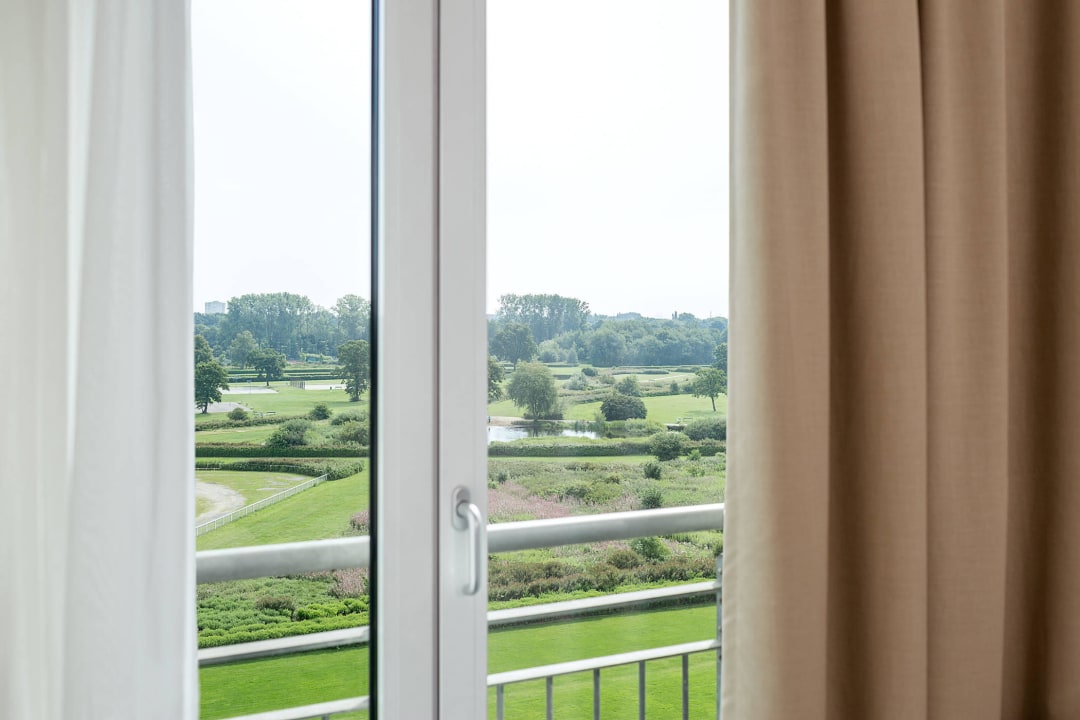 View NH Hamburg Horner Rennbahn