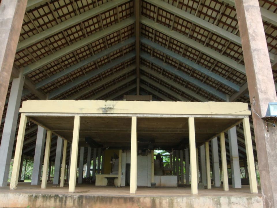 Immer noch alles Zerstört Avani Kalutara Resort