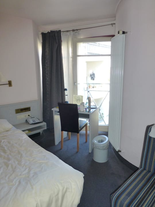 Nr. 203, Schreibpult Hotel Residenz