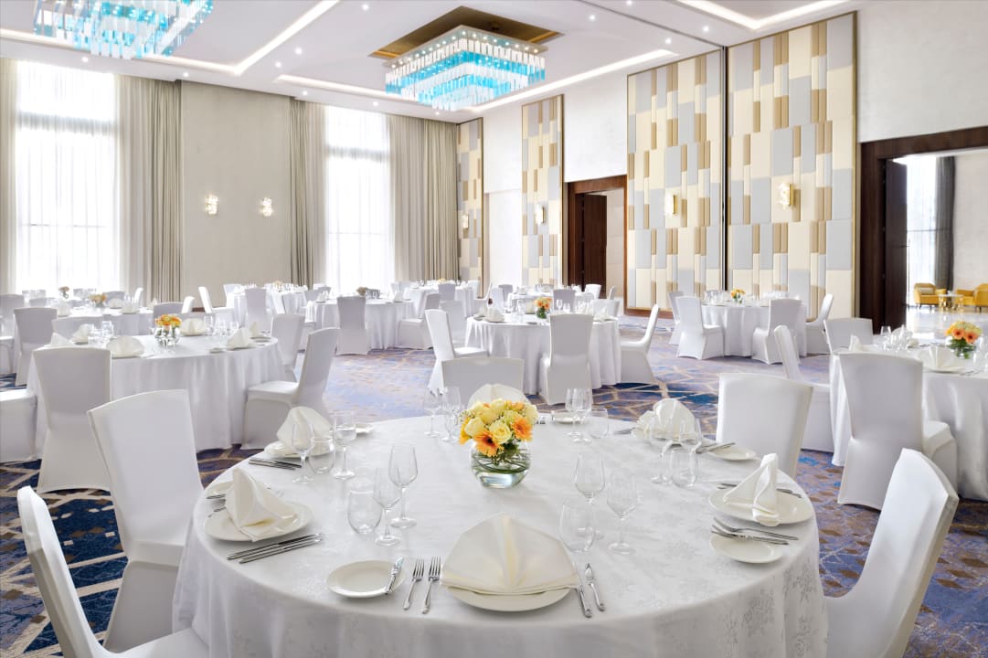 Sonstiges Holiday Inn Dubai Al-Maktoum Airport by IHG