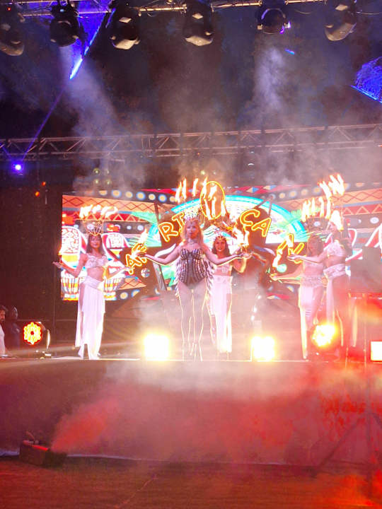 Außenansicht Royal Taj Mahal Hotel