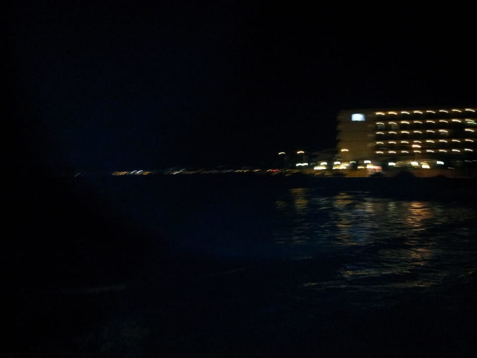 Von aussen ! BQ Apolo Hotel