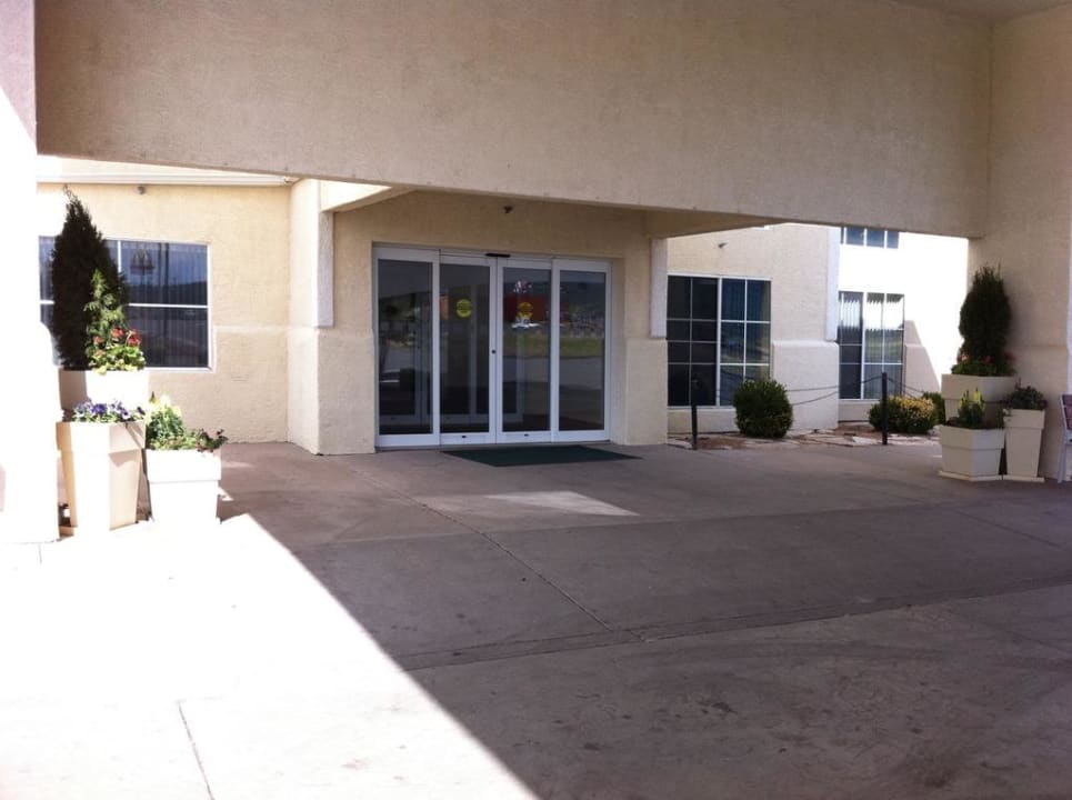 Eingangsbreich (elektrische Eingangstür) RAMADA Hotel Williams Grand Canyon Area