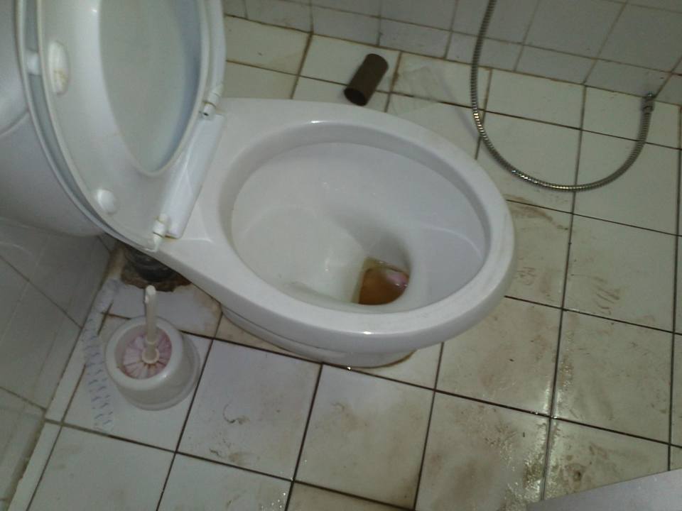 Täglich nur eine Reinigung, morgens Hotel Nesrine