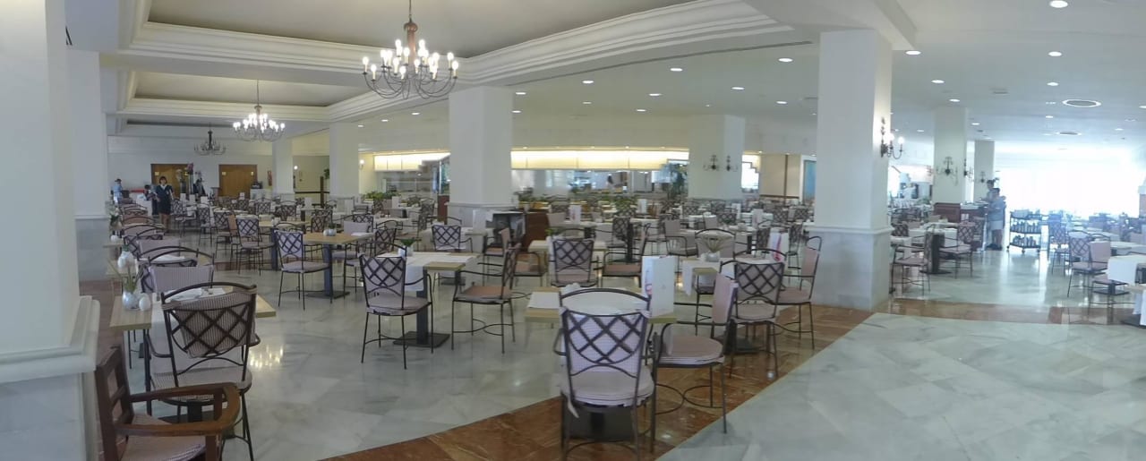 Vor dem Abendessen Iberostar Selection Andalucía Playa