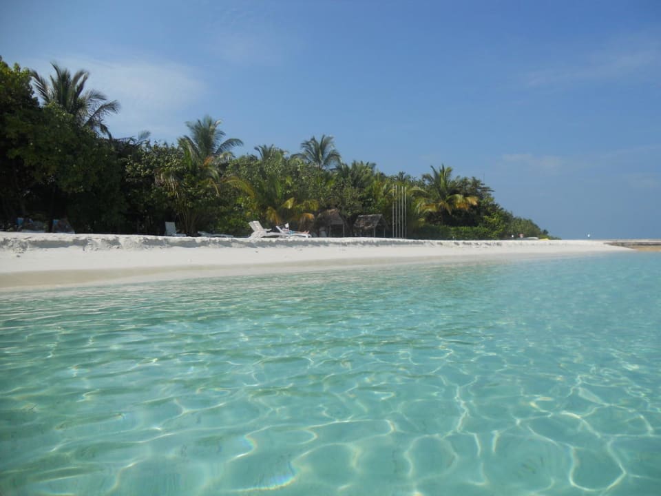 Strand bei den Bungis 1-20 Summer Island Maldives