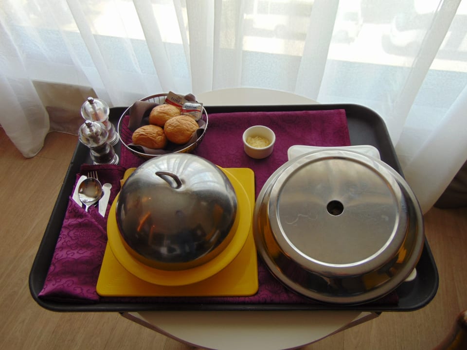 Gastro Crowne Plaza Nairobi Airport