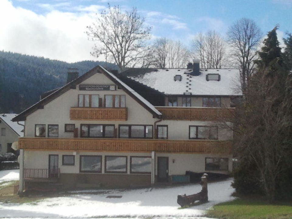 Straßenansicht Hotel derWaldfrieden naturparkhotel