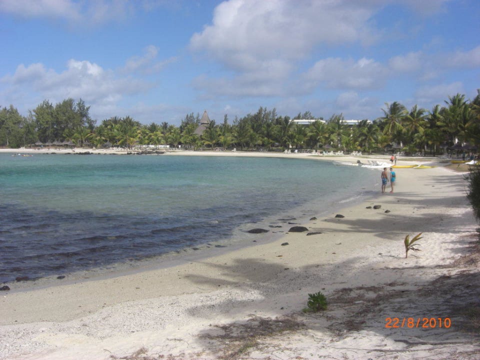 Strand zwischen den beiden Pools Shandrani Beachcomber Resort & Spa