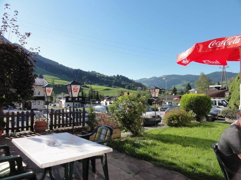 Sicht von der Außenanlage Lifthotel