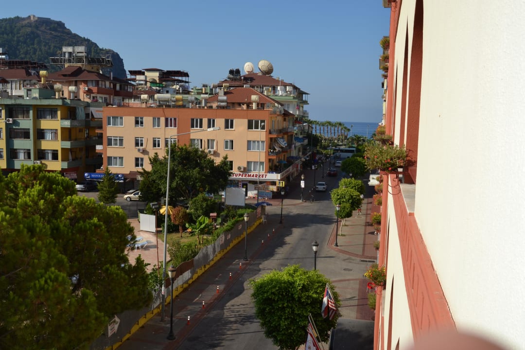 Вид из балкона номера на 3 этаже Hotel Aslan City Kleopatra