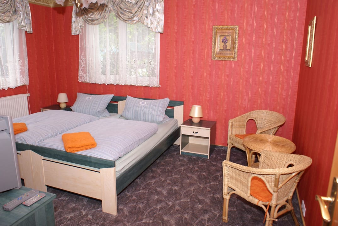 Doppelbettzimmer Biggis Waldpension