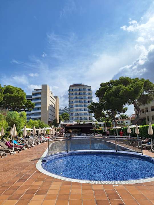 Außenansicht Hotel Timor