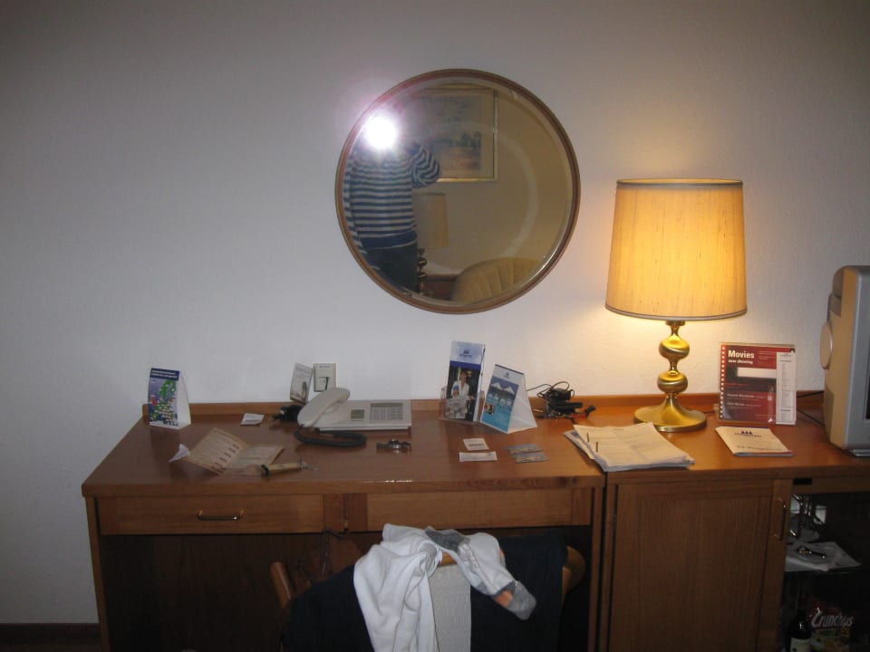 Schreibtisch im Zimmer PLAZA Premium Timmendorfer Strand