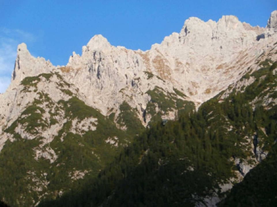 Blick Karwendelwohnung Haus Alois