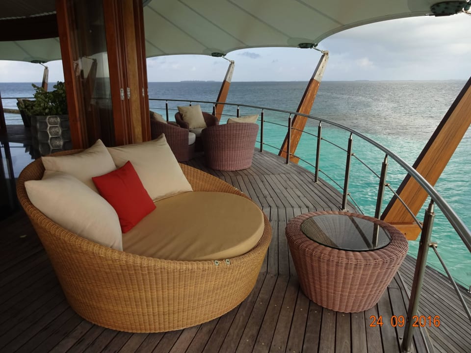 Lighthouse-Lounge Baros Maldives Resort