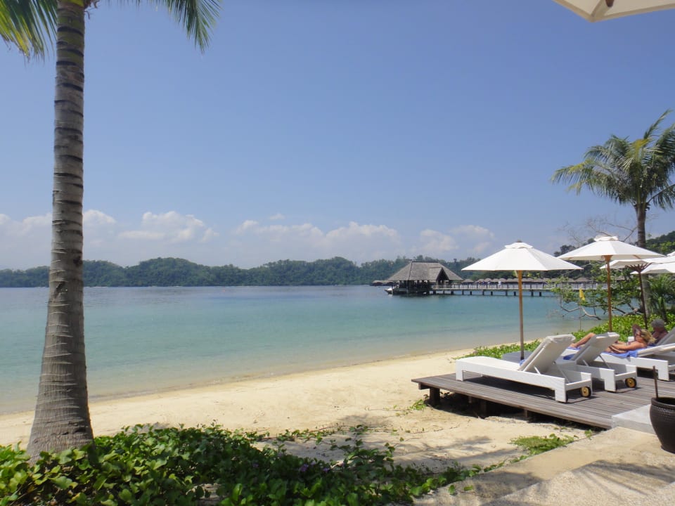 Strand mit Jetty Gaya Island Resort