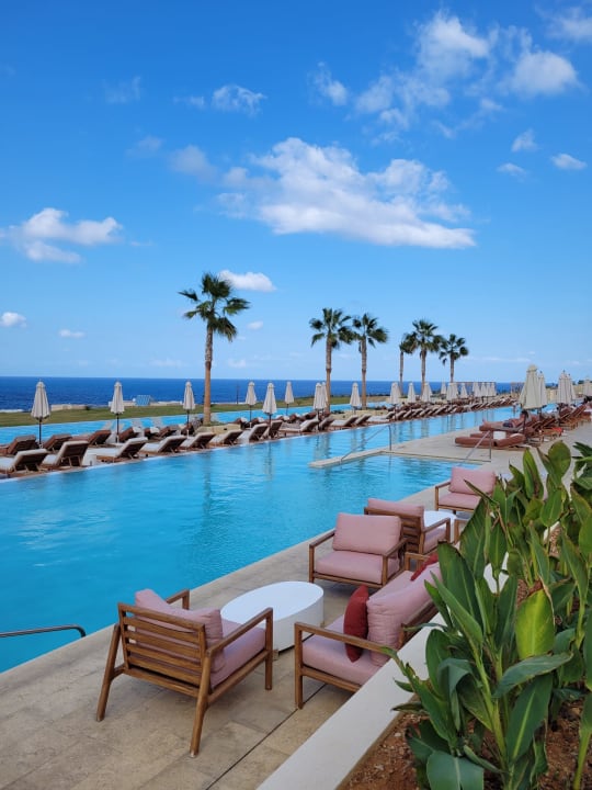 Ausblick The Royal Senses Resort, Curio Collection by Hilton