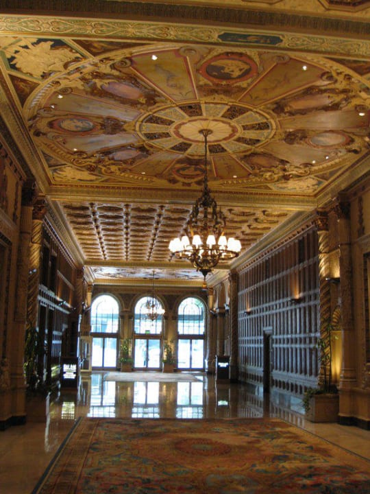 Eingangsbereich Hotel Millenium Biltmore