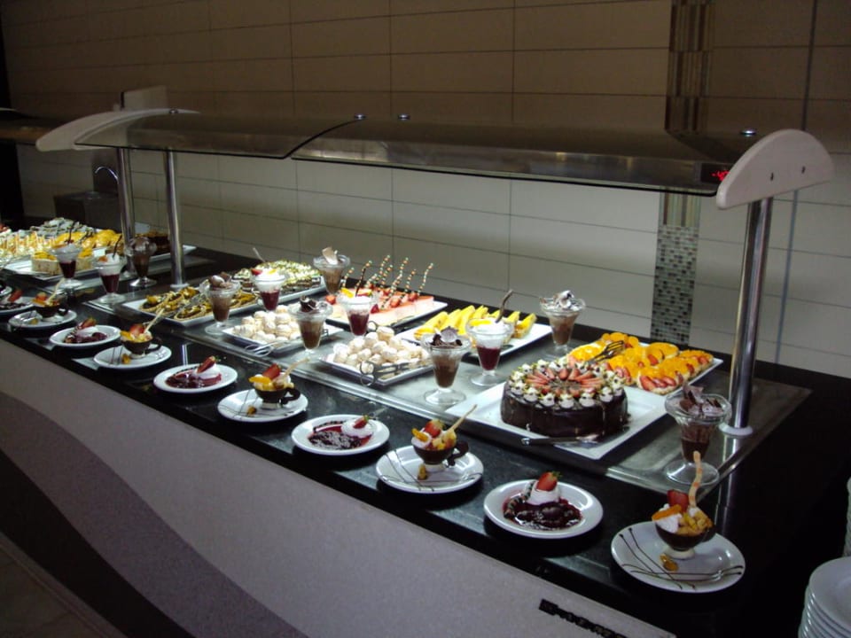 Dessert buffet TUI MAGIC LIFE Penelope Beach