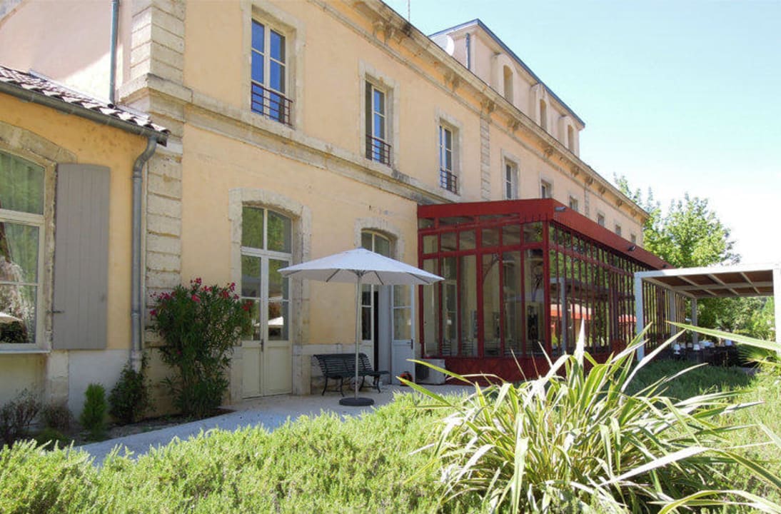 Façade Est de l'hôtel Hotel Estelou