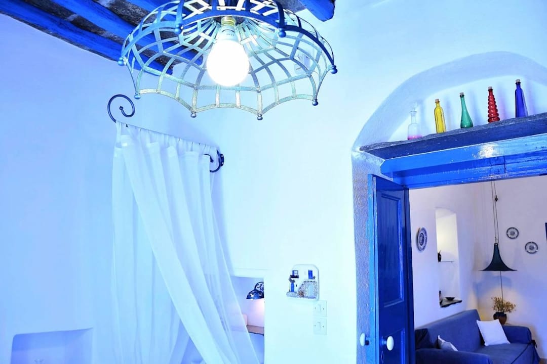 2nd Bedroom Purple Flower Villa