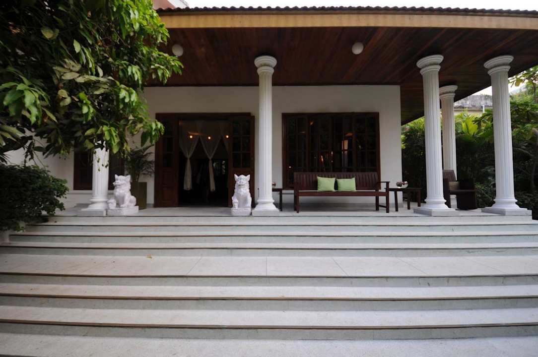 Die Rezeption Hotel The Kabiki