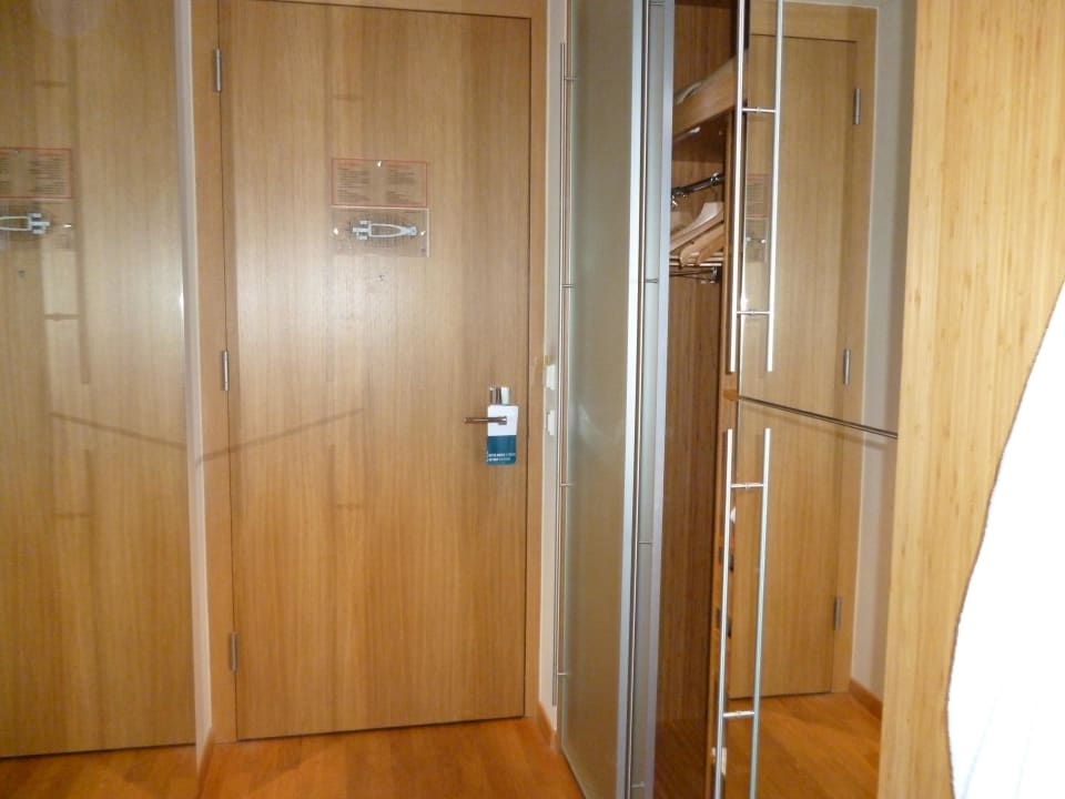 Entrée de la chambre Four Points by Sheraton Panoramahaus Dornbirn
