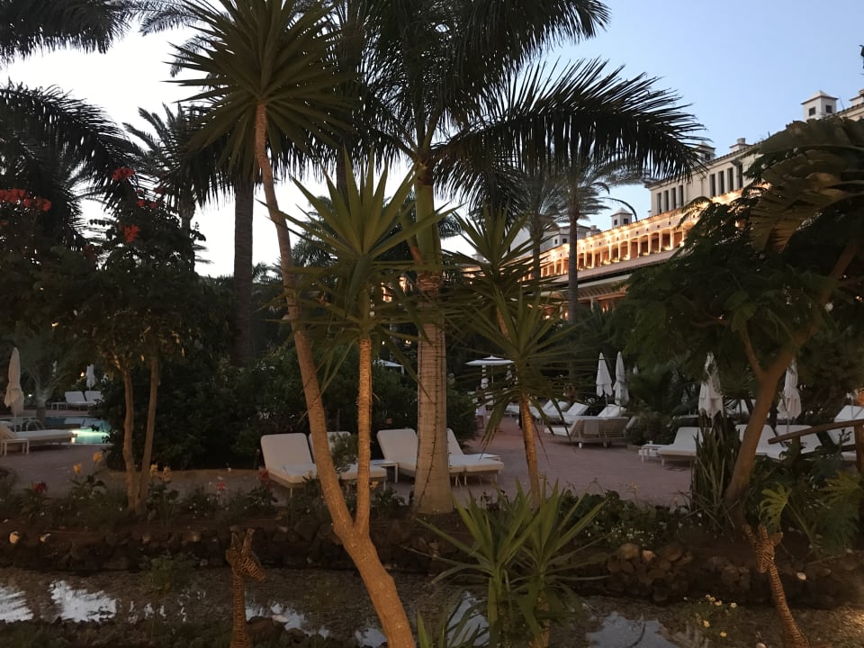 Pool Secrets Bahia Real Resort & SPA