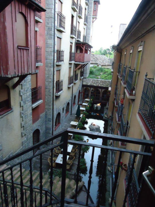 Kleiner Innenhof Hotel El Andaluz Europa-Park