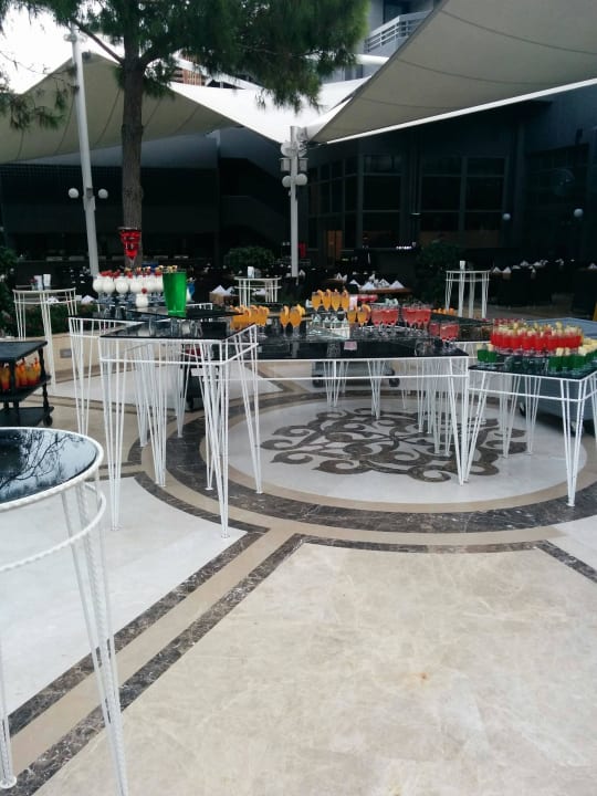 Cocktailempfang für die Hotelgäste Balmy Foresta