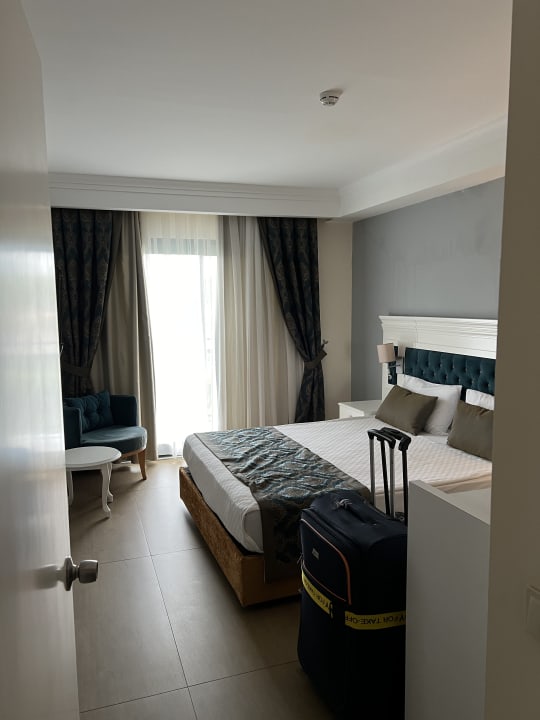 Zimmer Dream World Palace Hotel