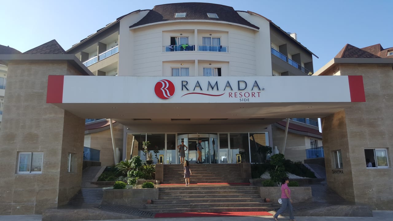 Außenansicht Ramada Resort by Wyndham Side