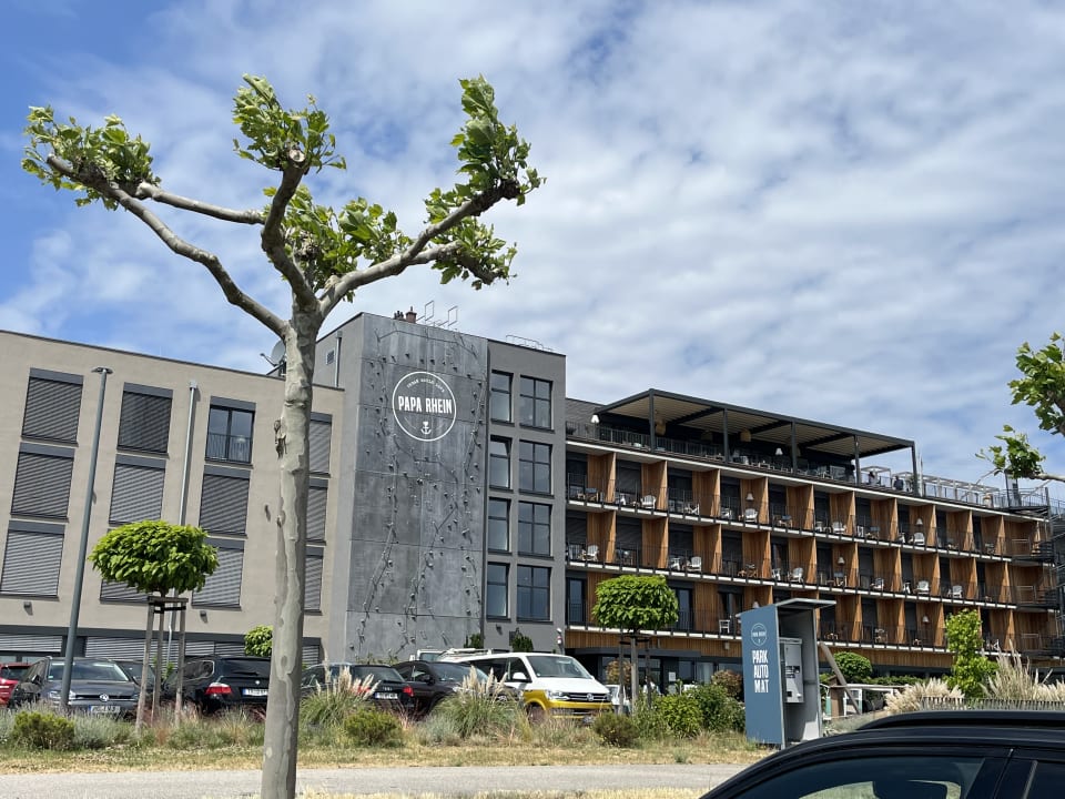Außenansicht PAPA RHEIN - Hotel & Spa
