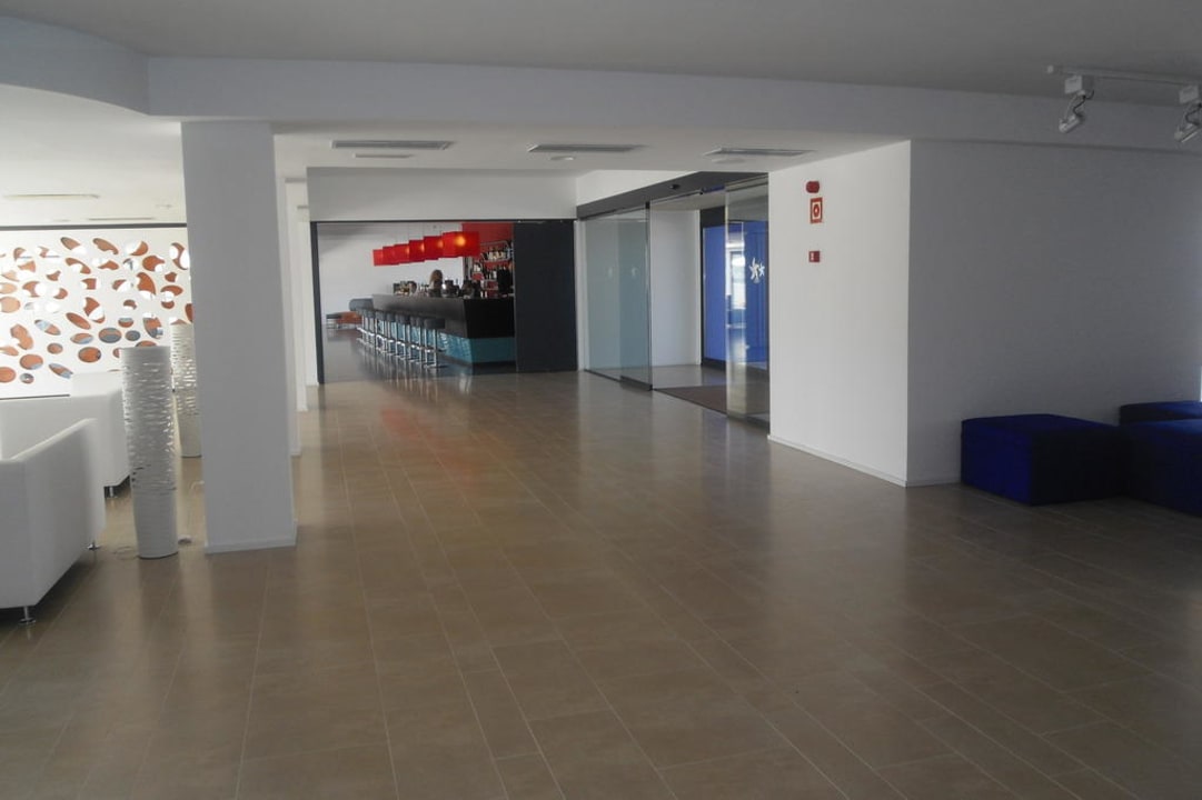 Der Eingang Iberostar Waves Bahia de Palma