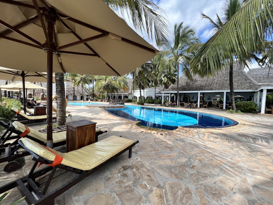 Pool Sultan Sands Island Resort & Spa