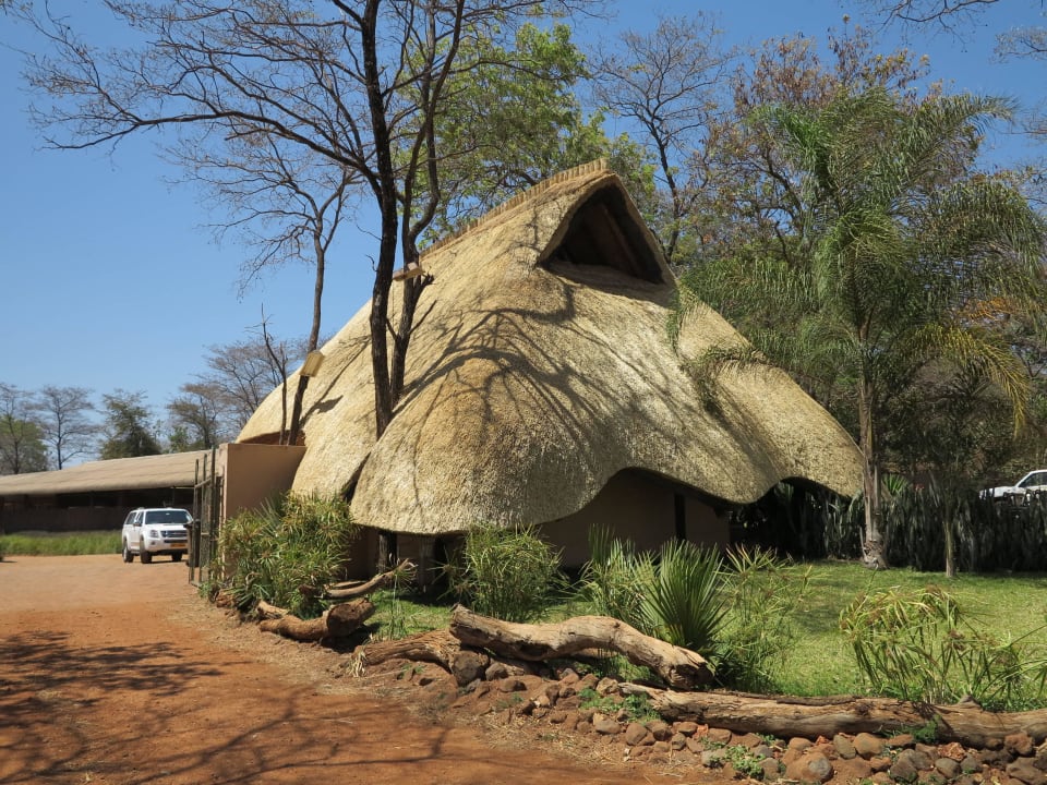 Aussenansicht Lokuthula Lodge