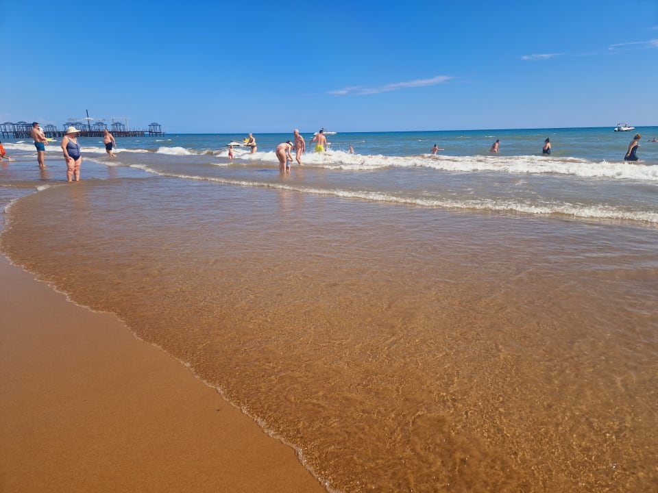 Strand Dream World Palace Hotel
